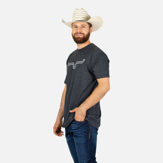 Playera Kimes Ranch Outlier Charcoal Caballero