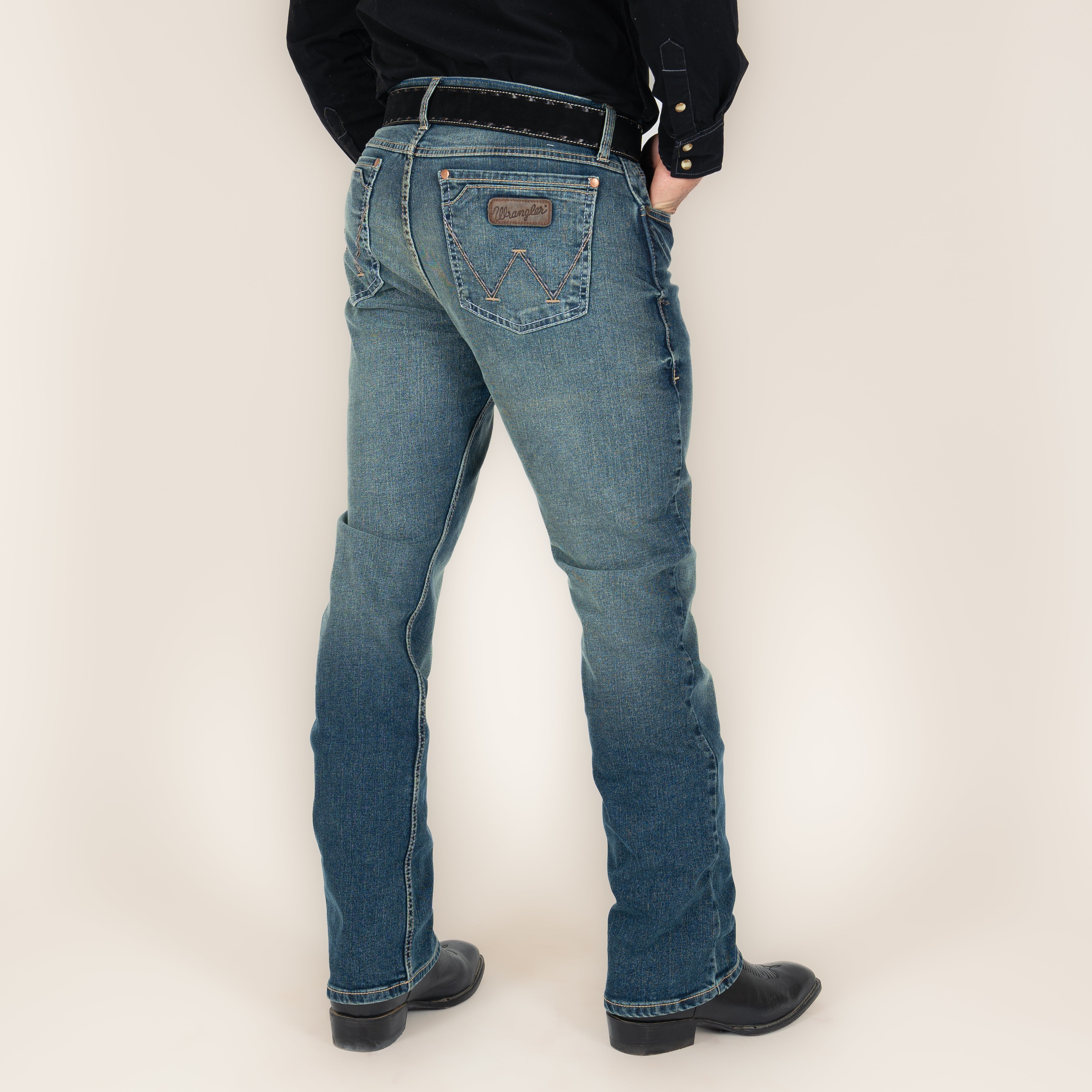 Jeans Wrangler Slim Boot Retro Caballero