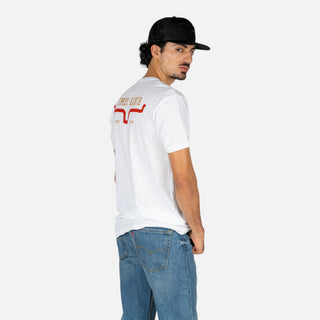 Playera Kimes Ranch Bar Doors White Caballero
