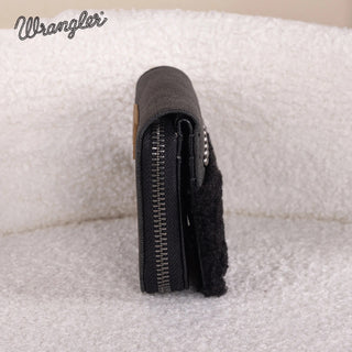 Cartera Wrangler Black Sherpa Bi-Fold