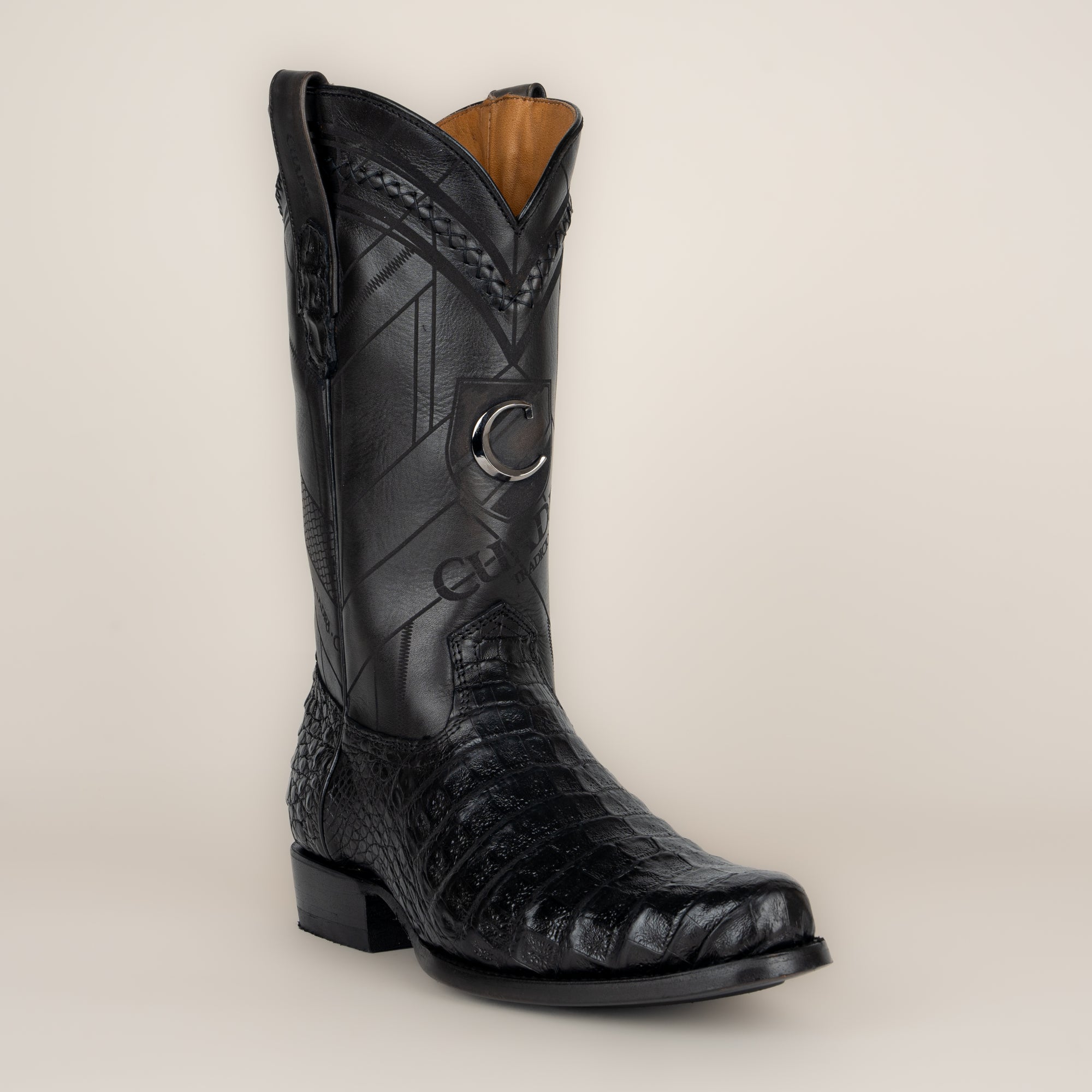 Bota Cuadra Caimán Fuscus Lomo Belly  Plunge Negro Caballero