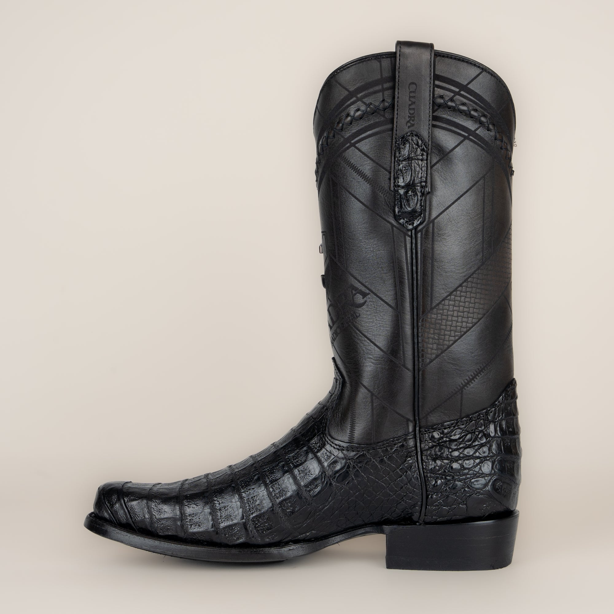 Bota Cuadra Caimán Fuscus Lomo Belly  Plunge Negro Caballero