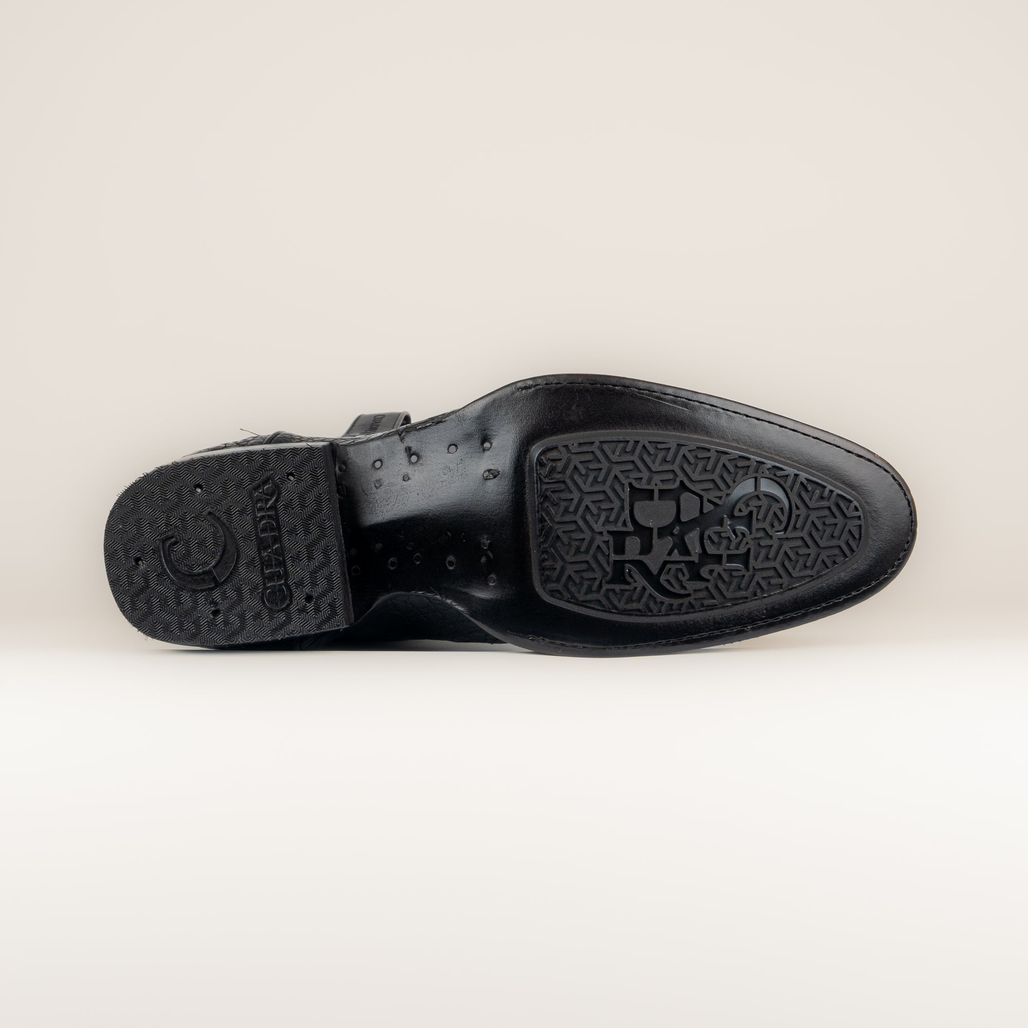 Bota Cuadra Caimán Fuscus Lomo Belly  Plunge Negro Caballero