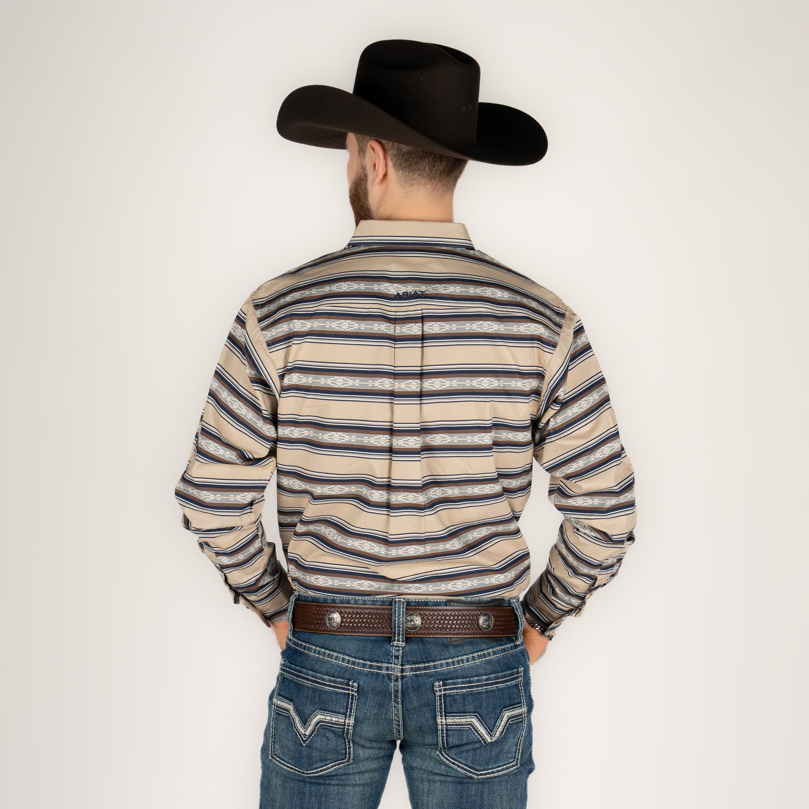 Playera Coyote Ranch Caballo Caballero