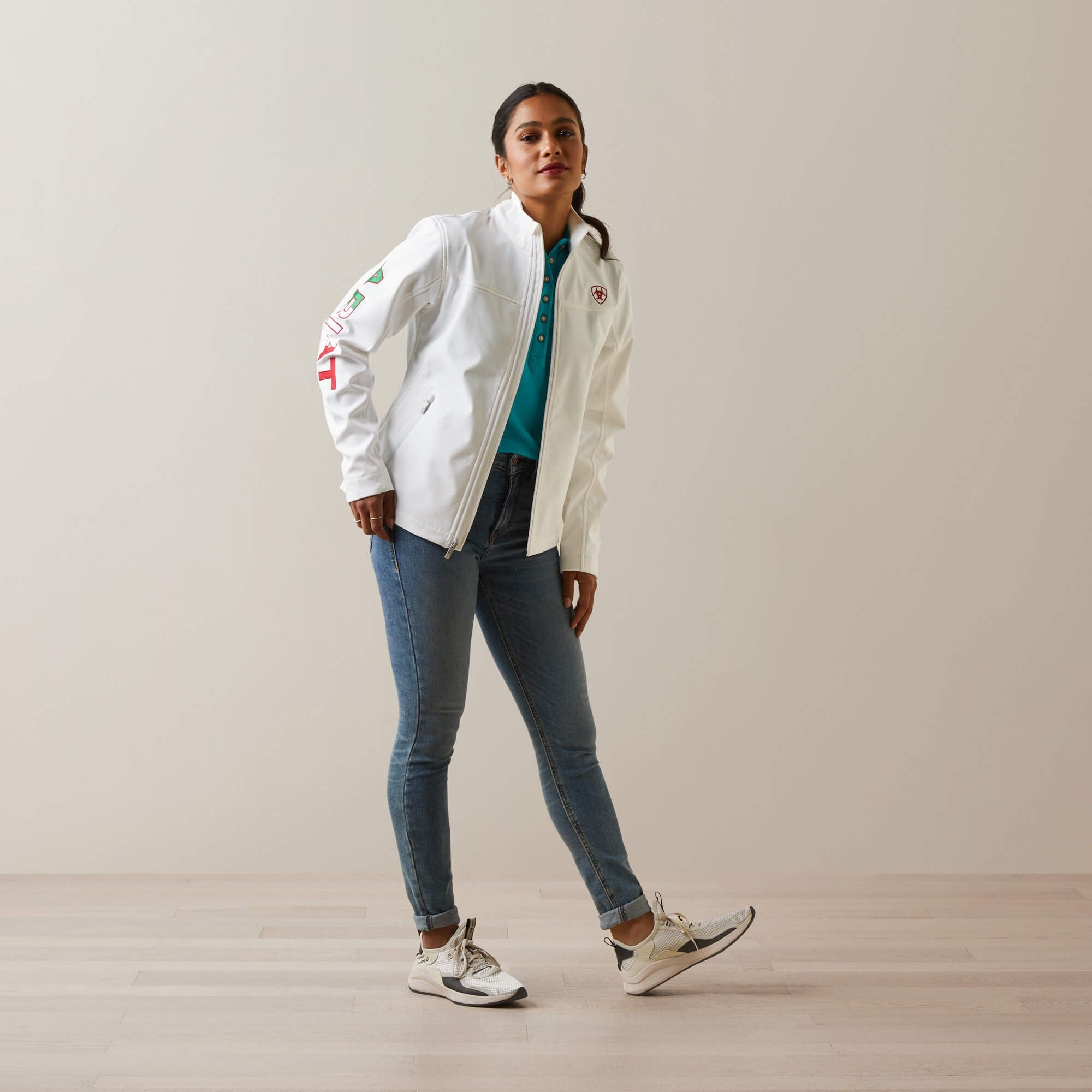 Chamarra Ariat Classic Team Softshell MEXICO Blanco Dama