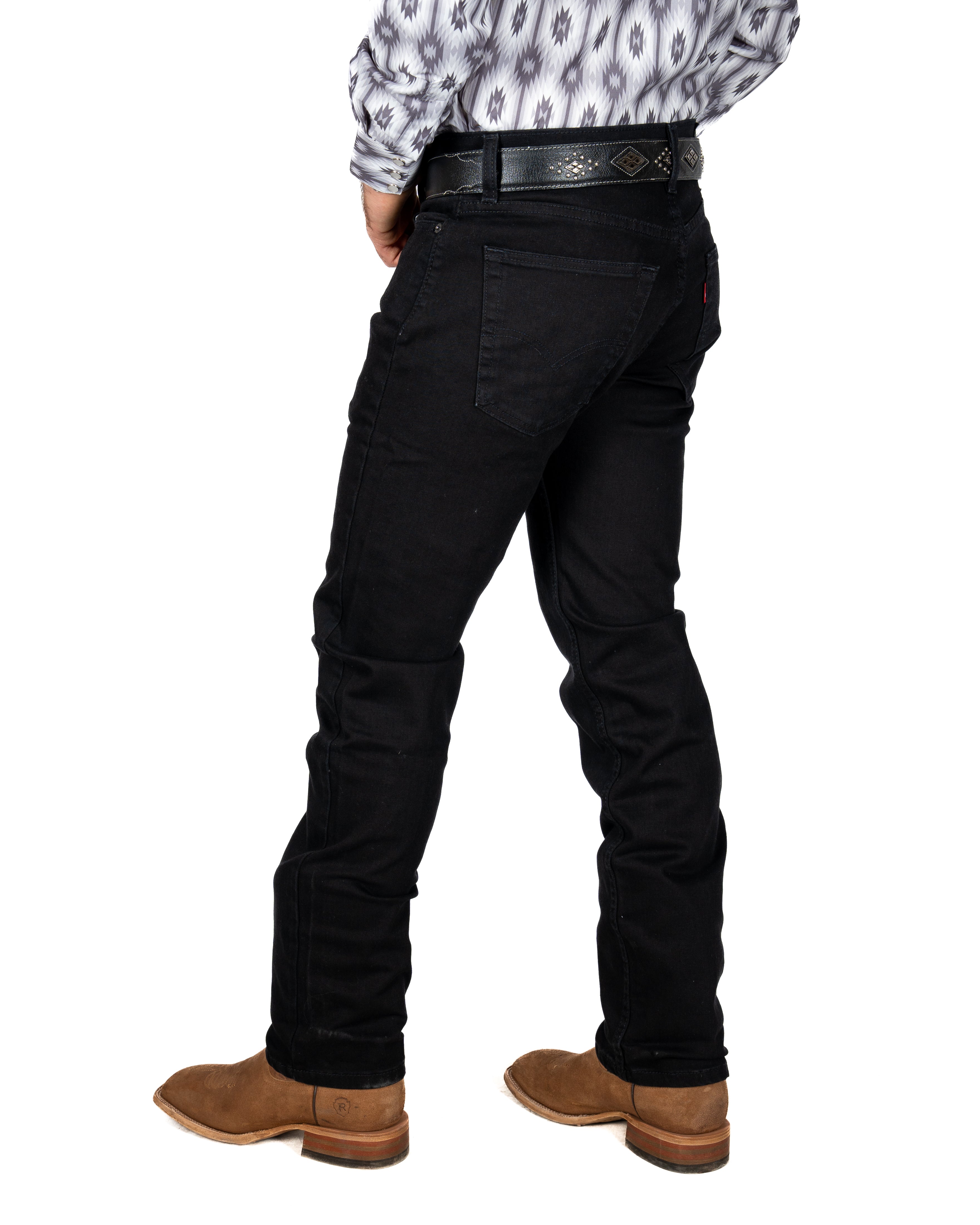 Mezclilla Pantalon Negro Con Botas Cafes Tacones Cafes Outfit Con