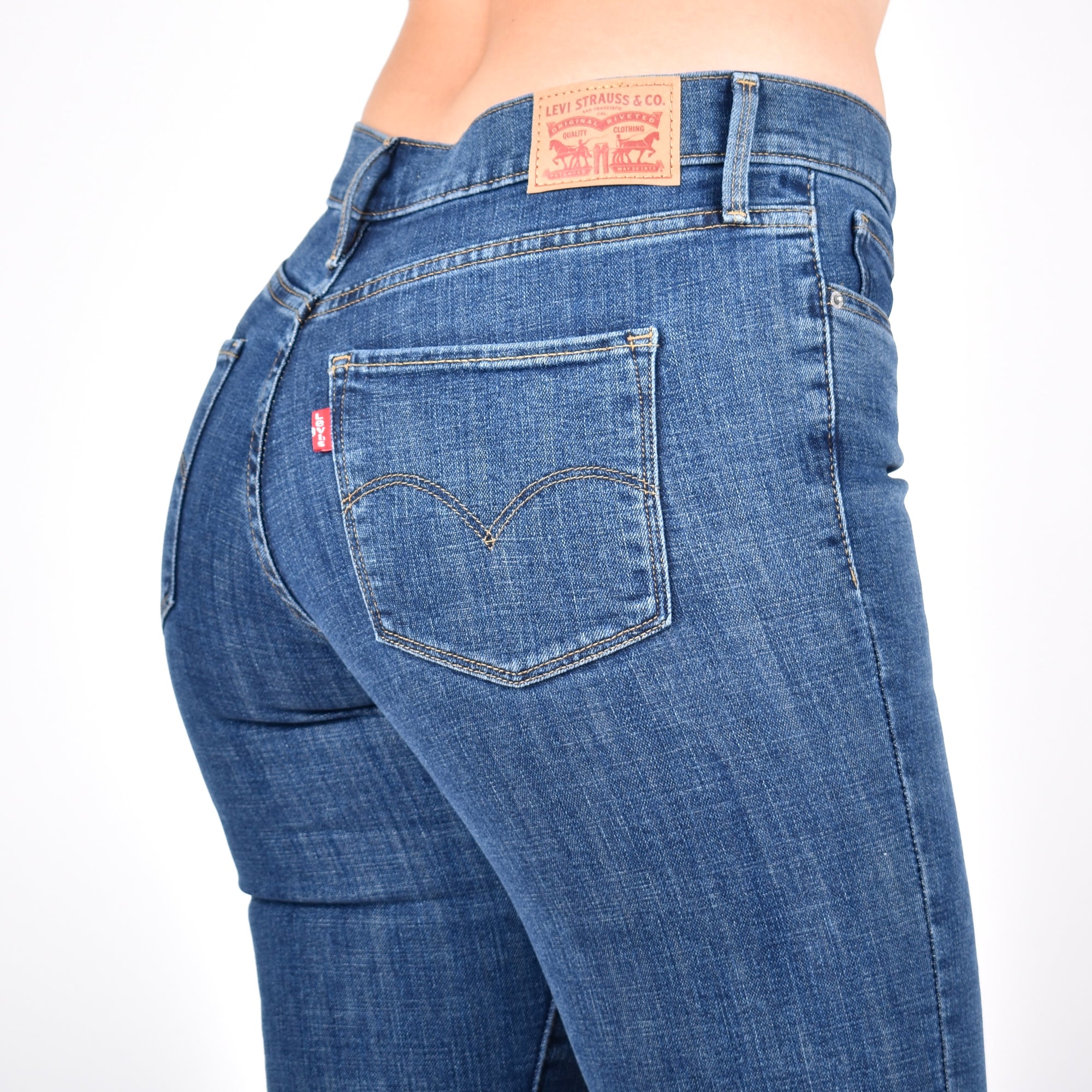  Levi's Jeans clásicos con corte de bota para mujer