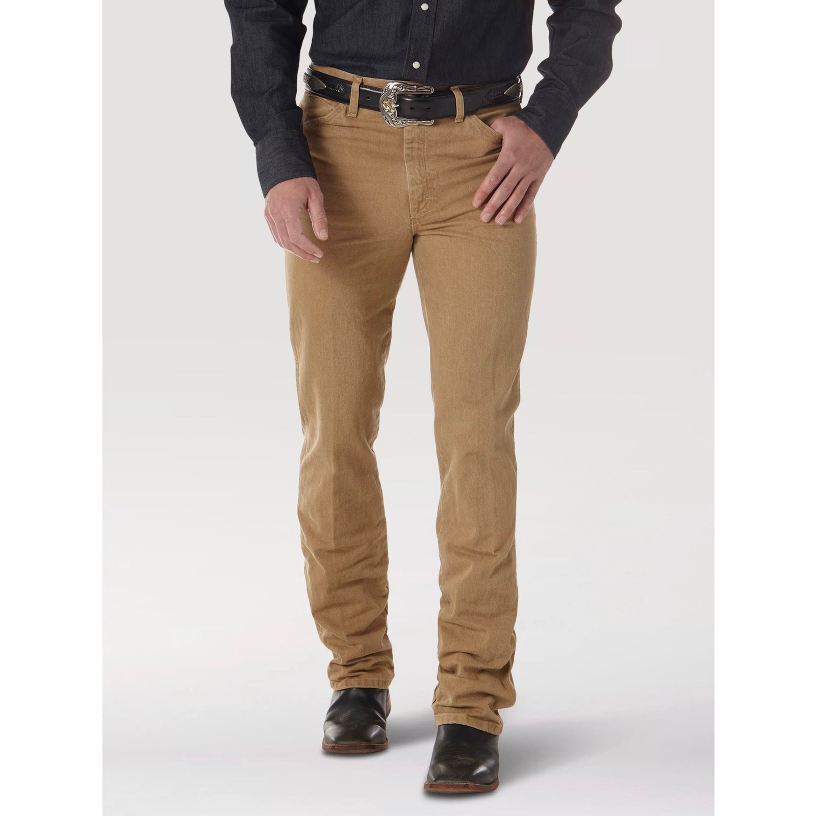 Pantalón Wrangler Corte Vaquero Slim Silver Edition Tan Caballero